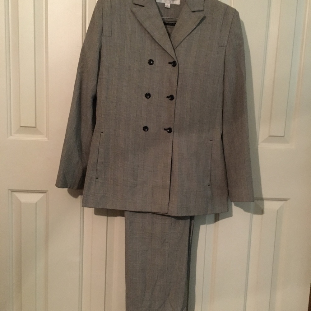 Clothes/Suit